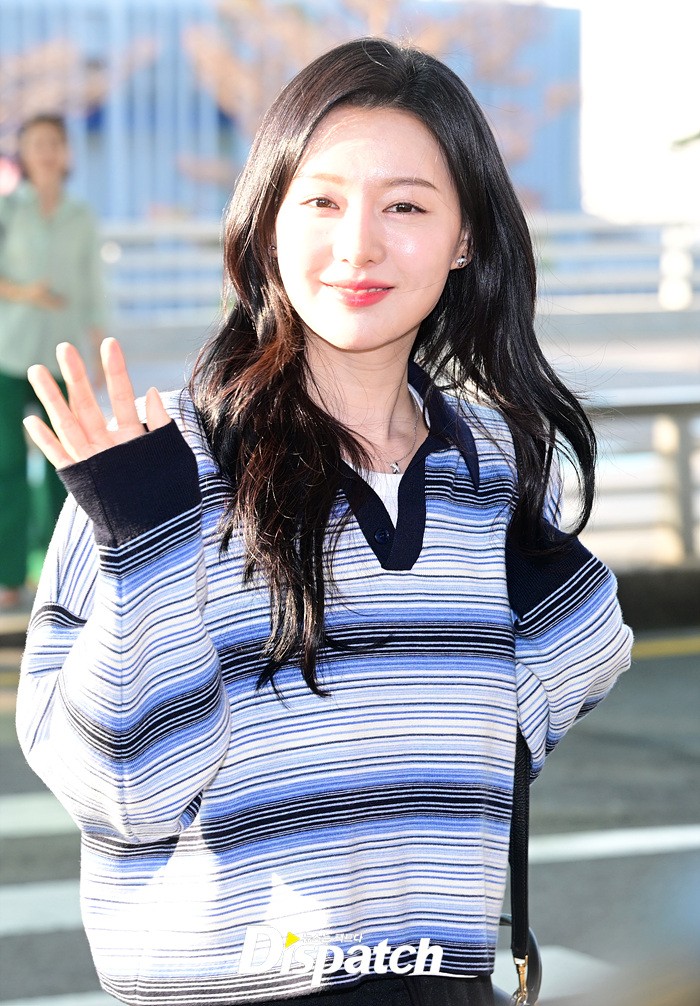  배우 김지원 공항 패션 셀린느 30대 여자 명품 코디 추천!