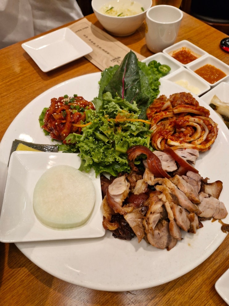  황학동 맛집_본점은 역시 다르다 원할머니보쌈족발 본점