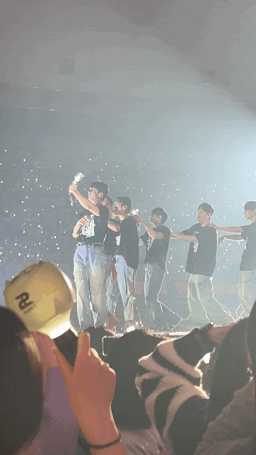  2024 하이라이트 콘서트 [LIGHTS GO ON, AGAIN ] 첫콘, 중콘