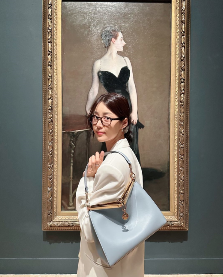  40대 옷잘러 엄마들이 사랑하는 명품 여성 핸드백 브랜드로 새롭게 거듭난 에트로의 여자 벨라백 가방 추천 ft. 한지혜