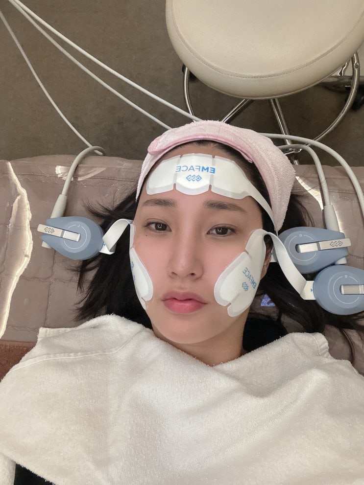  오목교역피부과 얼굴주름 리프팅 탄력 개선에 좋은 신상 리프팅 엠페이스