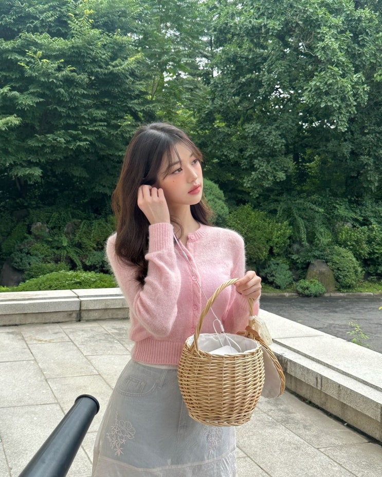  아이브 장원영 인스타그램 패션 20대 여자 가을 가디건 코디, 로라로라 모헤어 울 블렌디드 가디건 추천!