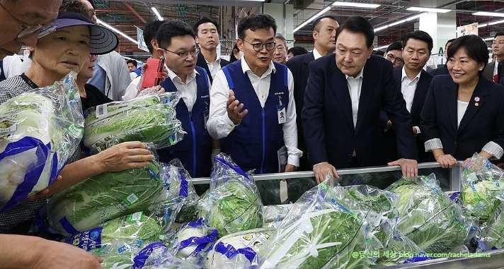 尹 <b>대통령</b>, "가격 <b>안정</b>되게 노력하겠다"…추석 명절 <b>물가</b> 점검