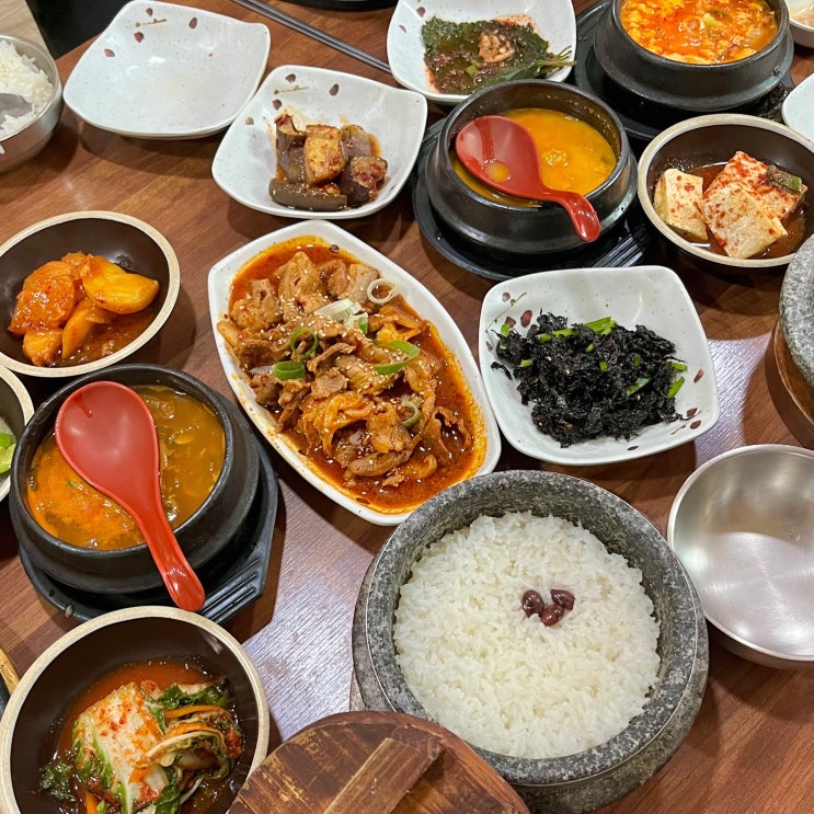  일죽 맛집 두부마을과 돌솥밥 방문 후기