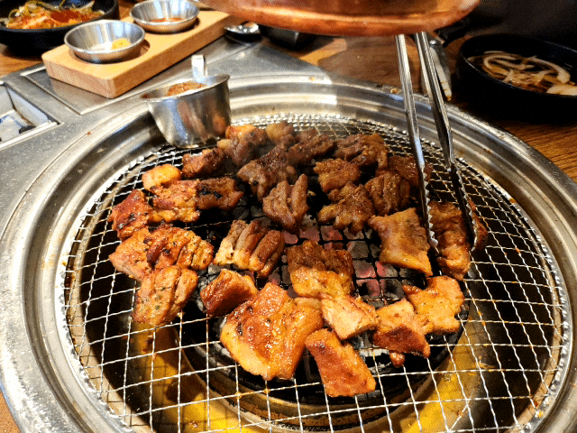 인제대맛집 도담갈비선생 본점 무한리필 고기 뿌셔 인제대맛집 도담갈비선생 본점 무한리필 고기 뿌셔
