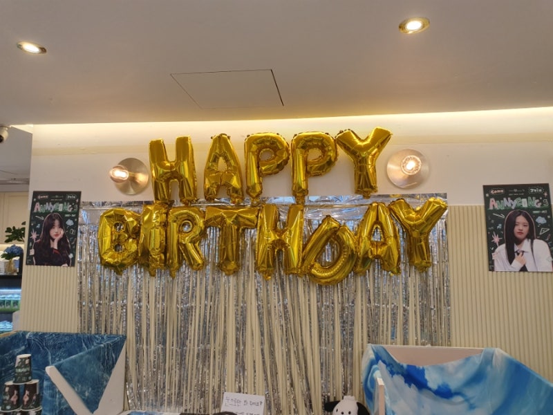 안녕즈생일축하해 아이브 장원영 안유진 생일카페투어
