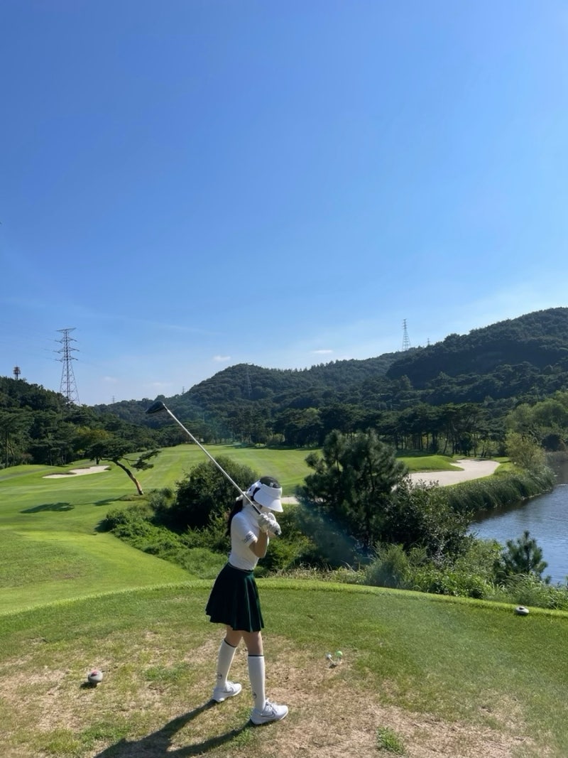말본 집업반팔티, 말본 플리츠 스커트, 말본 세트, 골프웨어, 첫라운딩