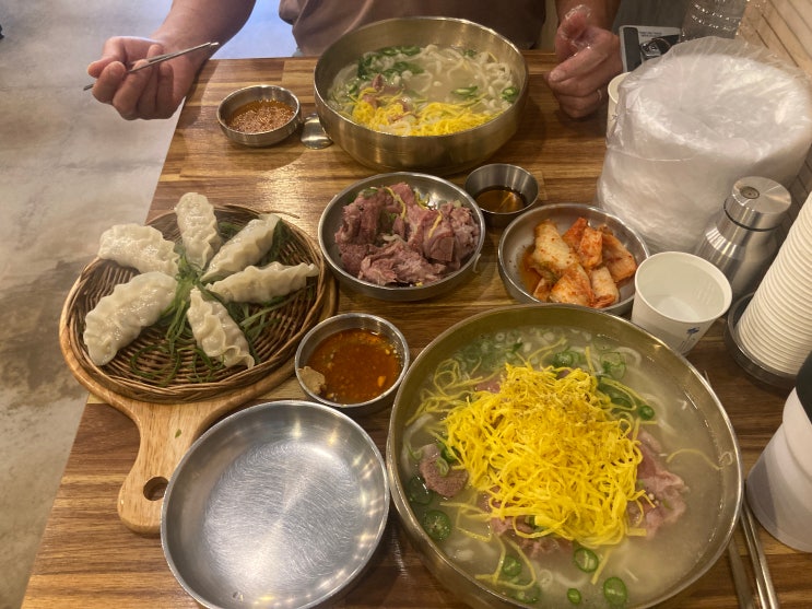  [파주 헤이리 맛집 추천] 칼국수 반 고기 반 줄서서 먹는 파주 뼈칼국수 교하제면소(+주차정보,웨이팅)