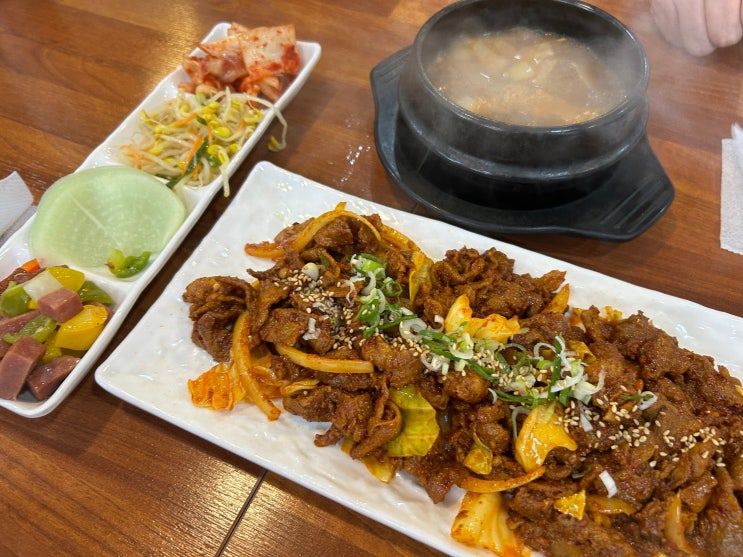  햄 볶음이 항상 준비되어 있는 고대앞 맛집<직화제육볶음 우승식당>