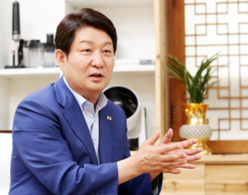 권영진 프로필 - 고향 재산 나이 학력 대구시장 경력 지역구 선거이력 가족관계