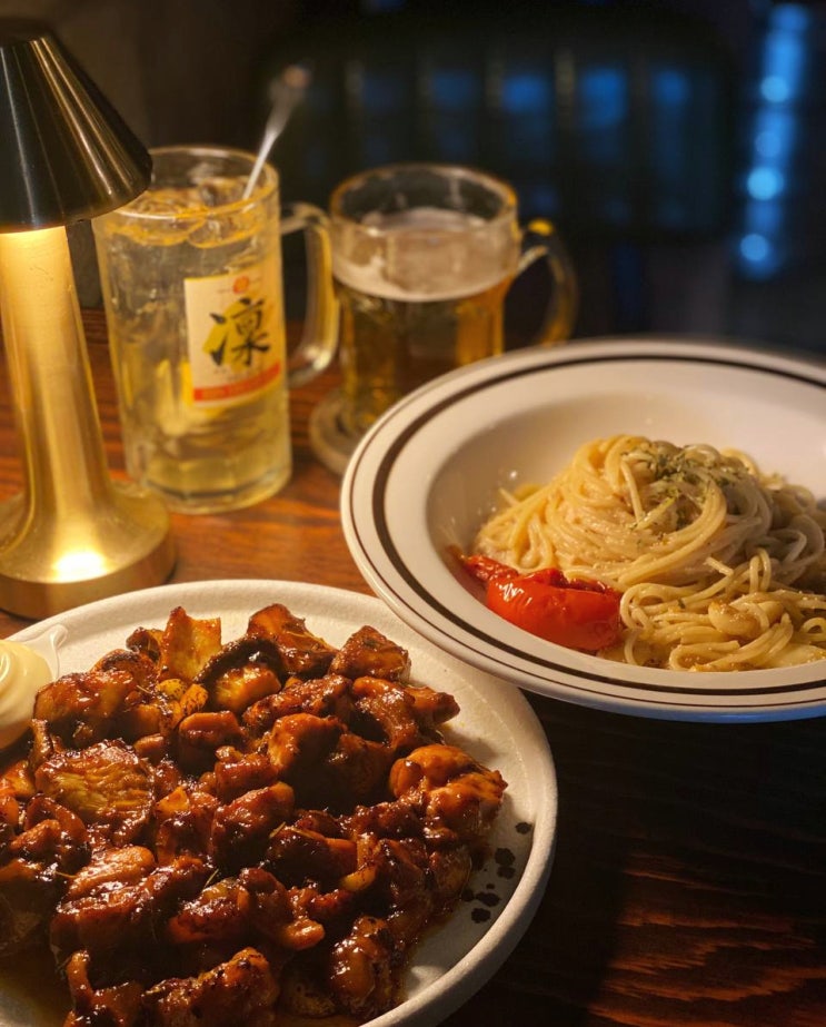  [최씨네 목공소] 을지로 분위기 좋은 술집! 최씨네 양념닭구이 명란파스타 짱맛!