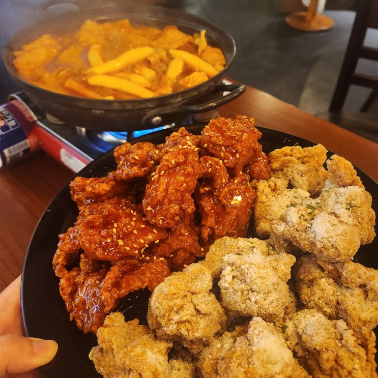  잠실치킨과 즉석떡볶이가 맛있는 '작살치킨'