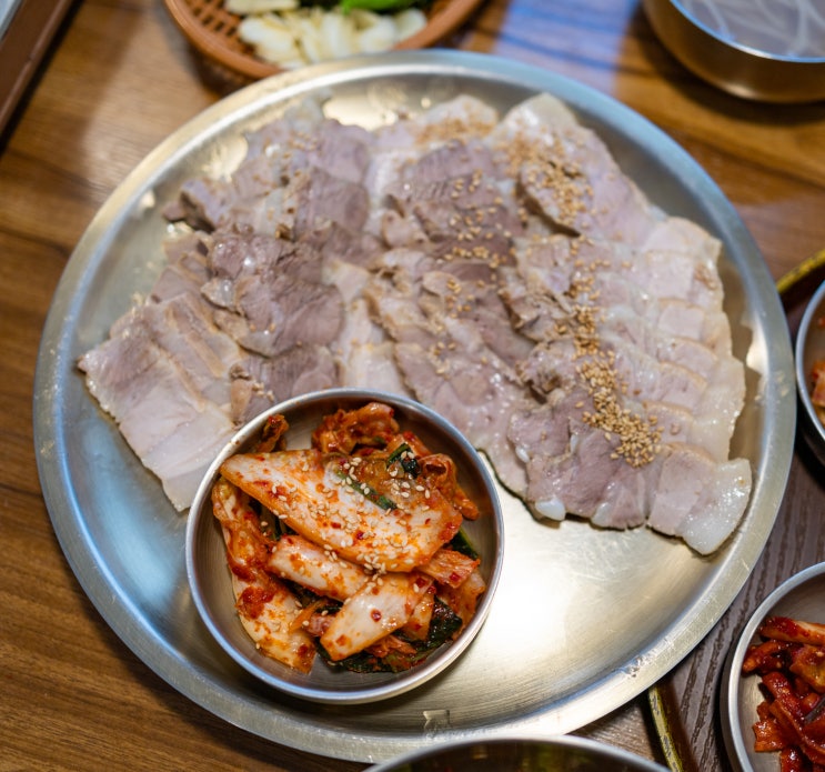  [내방역 맛집] 서래마을 갓 담근 김치 있는 족발보쌈 전문점, <서래족발>