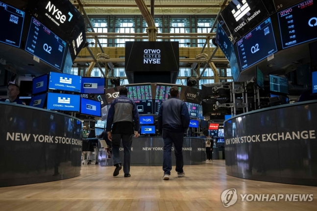 '되살아난 경기 둔화 우려' 美 증시 급락…나스닥 3.3%↓ '되살아난 경기 둔화 우려' 美 증시 급락…나스닥 3.3%↓