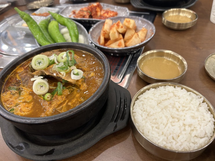  전농동주민이 추천하는 최고의 뼈해장국 맛집 <조선감저>