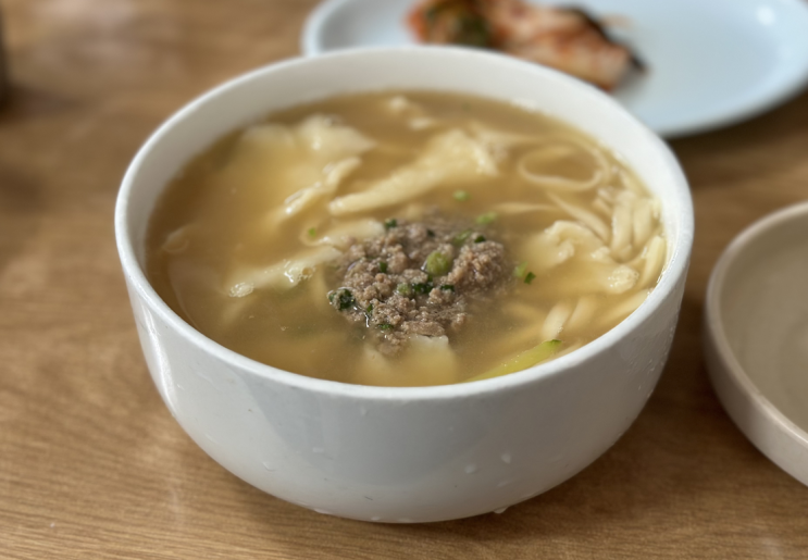  언주역 직장인 점심 추천 웨이팅 주차 | 논현손칼국수 내돈내산