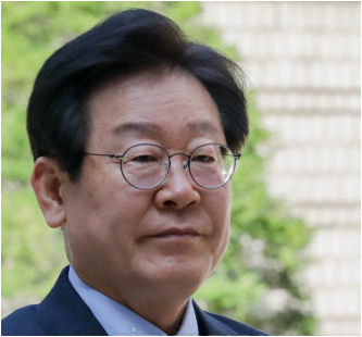 <b>이재명</b> "<b>의료</b>대란이 의사 탓? 민생파탄은 국민 탓이냐"