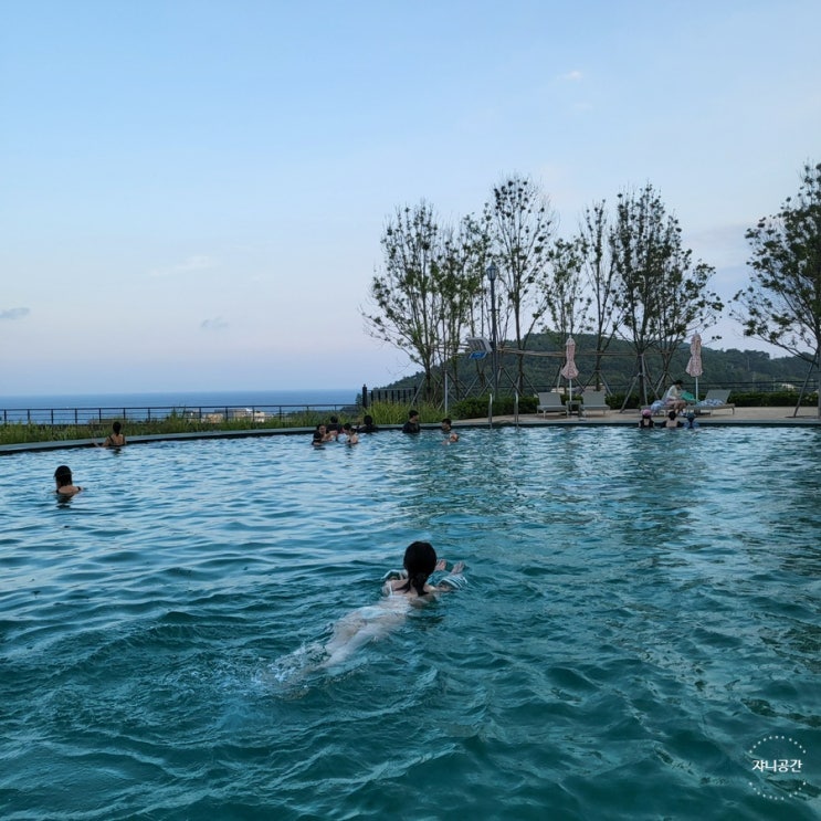  [기장 호텔] 아난티 앳 부산 빌라쥬 2탄 (모비딕마켓, 수영장, 배달)