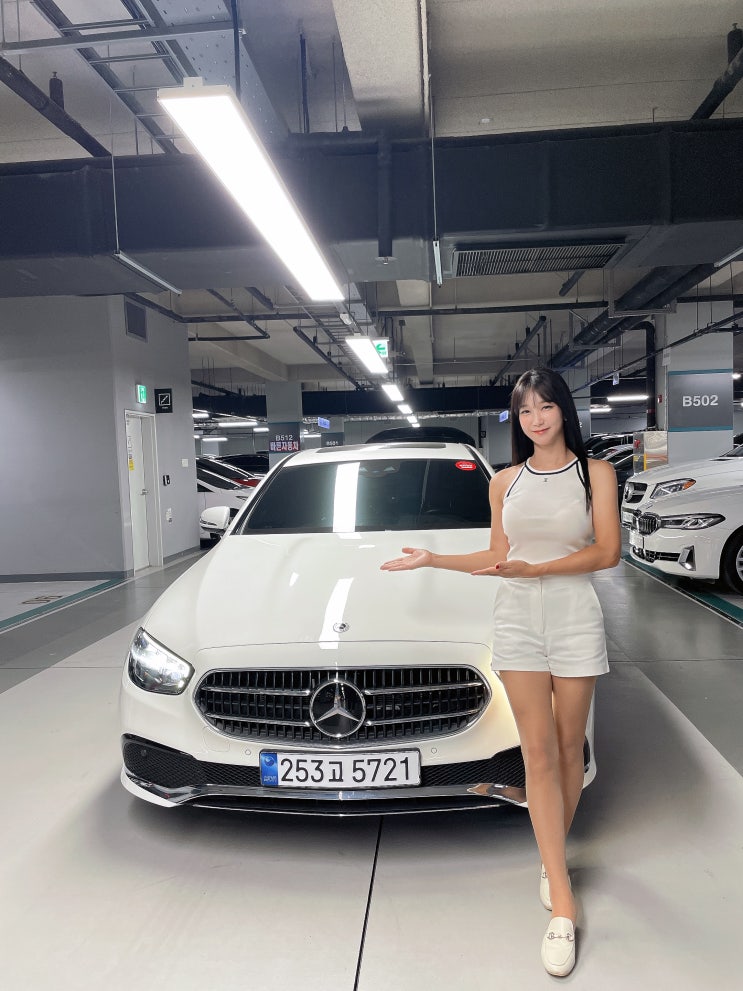  벤츠 E클래스(5세대) E250 아방가르드, 세련된 디자인부터 안정적인 주행 성능! 중고차매매 정보 알려드릴게요!~