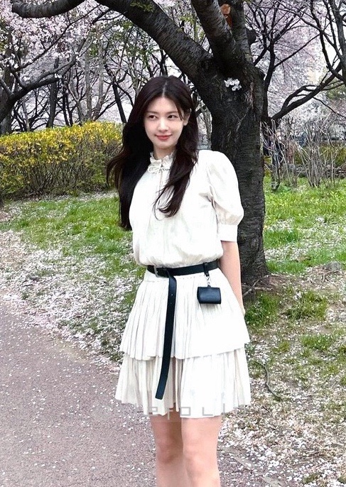  정소민 프로필 | BERENICE 베르니스 원피스 | 화이트 원피스