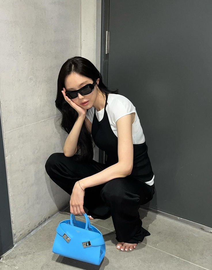 30대 여성들의 인기 데일리백으로 난리난 명품 브랜드 핸드백으로 페라가모 신상 여자 가방 허그백 추천 ft. 손나은