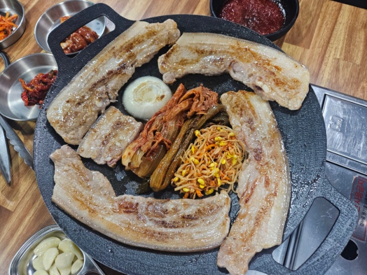  대전 내동 백반 식당 한식집 삼겹살 맛집 옥산골
