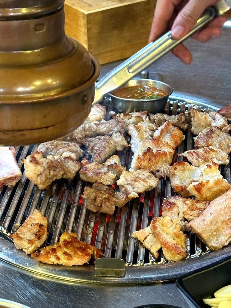  광주 화정동 돼지 생갈비 맛집 술을 부르는 고깃집