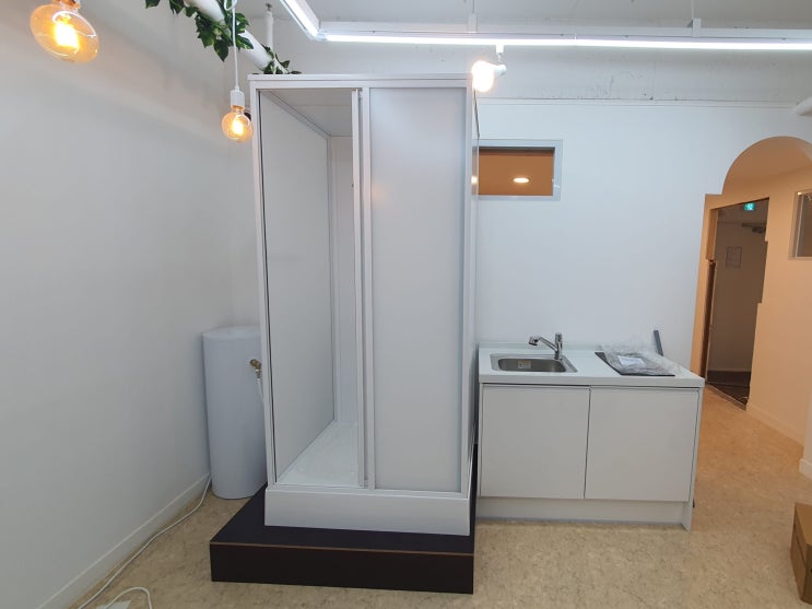  인천 서구 상가 사무실 조립식 샤워부스 설치, 온수기 설치, 싱크대 설치, 배수펌프 설치