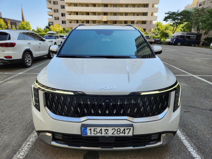  2024 New Carnival Hybrid