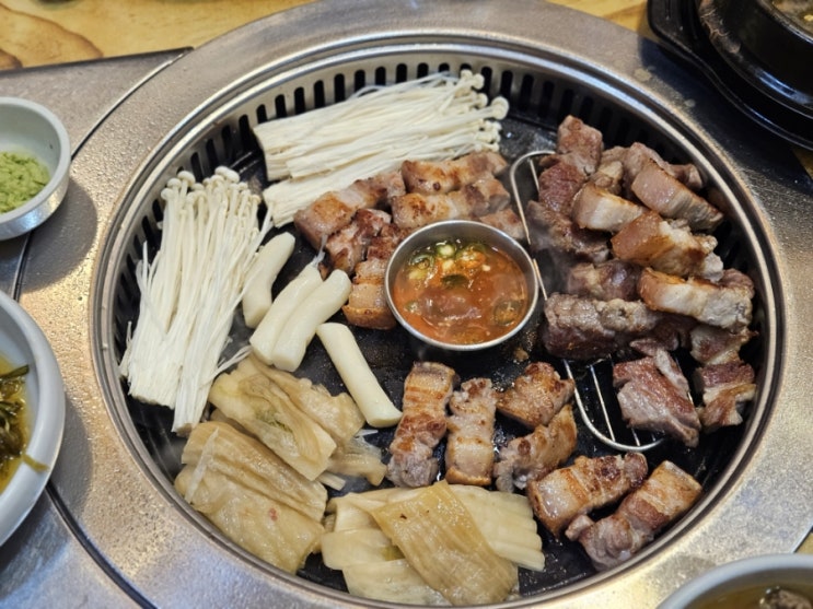  구디 삼겹살 맛집 맛찬들 왕소금구이 구로디지털단지역 회식 장소 추천
