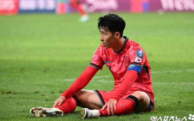 주장 손흥민 "<b>홍명보</b> 감독 향한 <b>야유</b> 속상하다...바꿀 수 없는... 