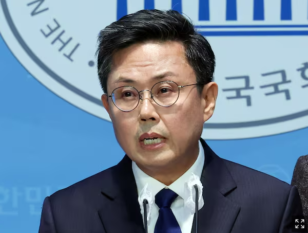 운영… 더불어민주당 안도걸 의원, “'불법 <b>선거</b> 운동' 의혹.”