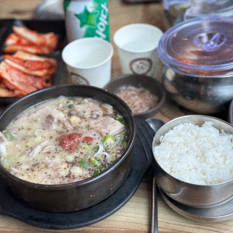  국물이 깔끔한 서현순대 분당본점 소사골 서현순대국 프리미엄 오향편육 토종순대한접시 먹어본 리뷰.
