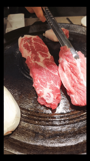  망포역 솥뚜껑 삼겹살 맛집 돼지설명서 1등급 무항생제 돼지고기