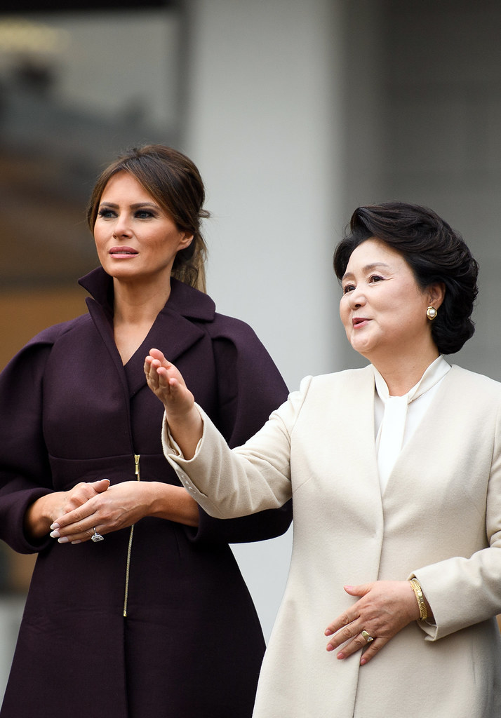 <b>김정숙</b> 여사 샤넬 재킷 의혹, 전 프랑스 한국문화원장의 <b>검찰</b>... 