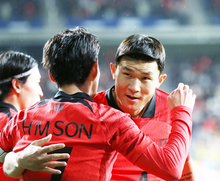 '김민재' 팬 대치 + 인사 거부 논란! <b>주장</b> '<b>손흥민</b>' 생각은 달랐다?