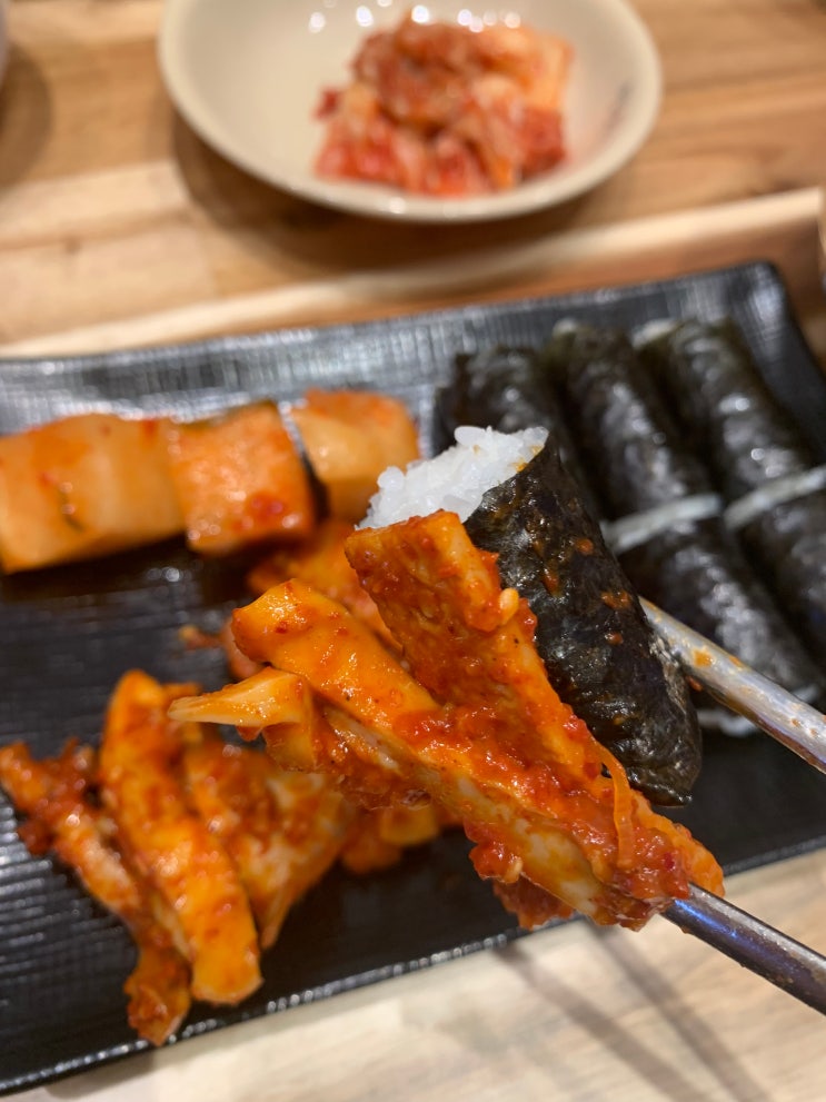  분당 미금역 한식 맛집 - 유니, 혼밥 추천 충무김밥 국수 수제비
