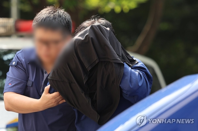 '부당대출 의혹' <b>손태승</b> 처남 <b>구속</b>…"도망·증거인멸 우려"