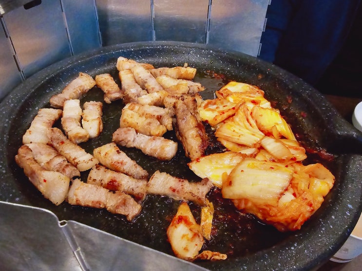  한강맛집 잠두봉더나인 잠두봉선착장 삼겹살