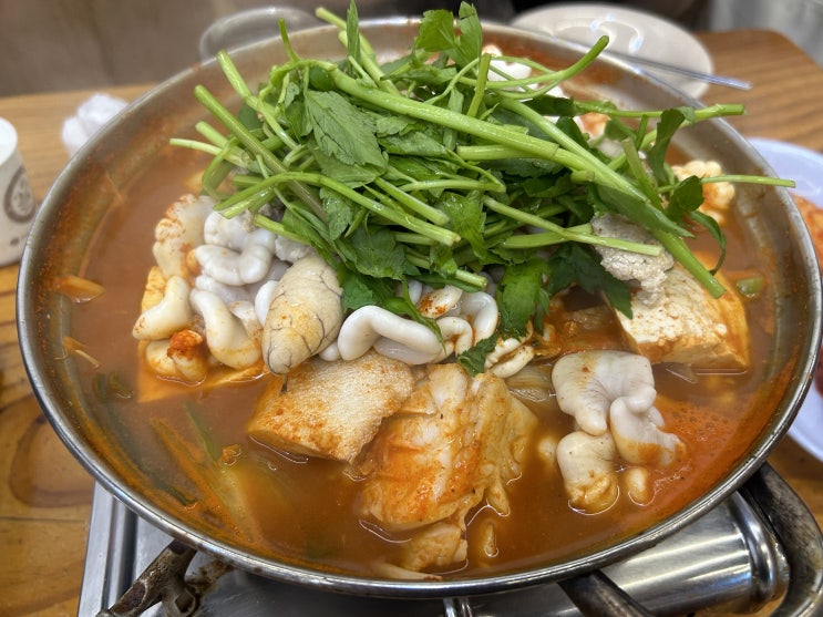  7년만에 다시 찾은 광장시장 속 매운탕 맛집 <은성횟집>(대구매운탕)