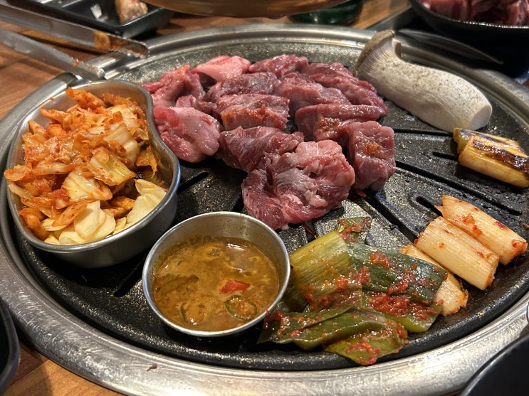  동대문구 경희대 앞 줄서는 고기 맛집 <거복이식당>