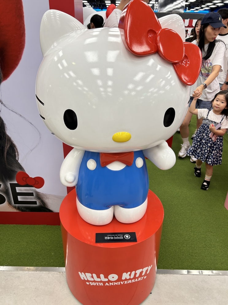  더현대 팝업과 룰루레몬 피어오브갓 오픈 소식