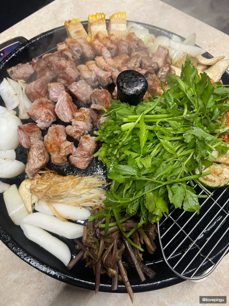  9첩 반상에 초벌 삼겹살까지 마곡나루 맛집 지피다