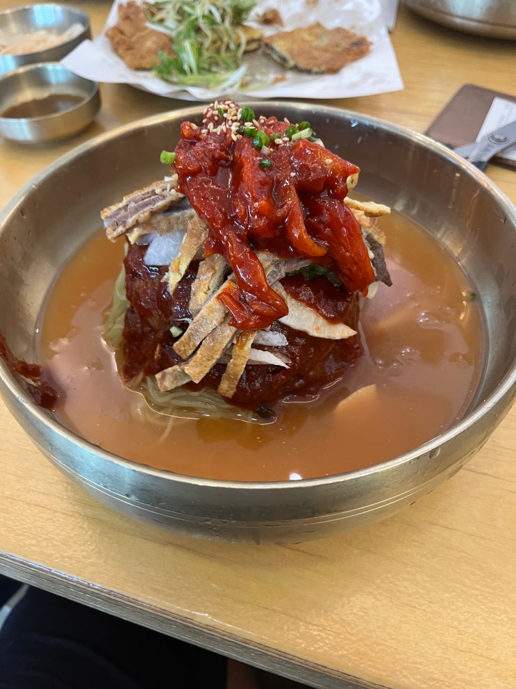  다행이다... 아직 차가운 면이 땡길 때라서 교동면옥 죽림점(특냉면=육전+명태회무침)