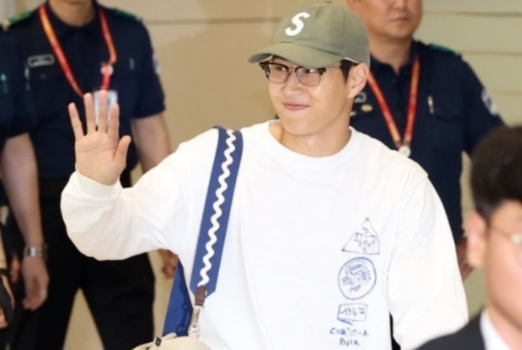 이강인 두산손녀 파리데이트 포착 이강인 두산손녀 파리데이트 포착