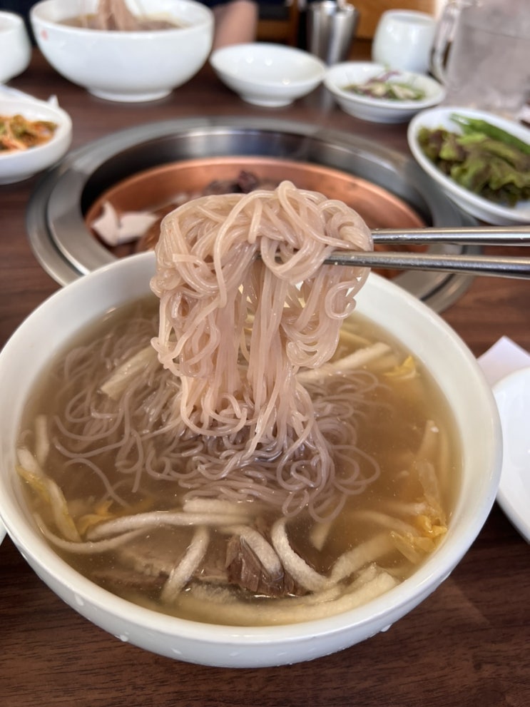  빕 그루망 선정 을지로 맛집 | 냉면 한우 소금구이로 유명한 우래옥