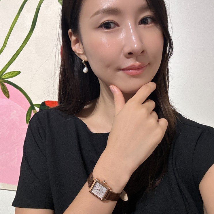  30대 여자 손목 시계 추천 시계 브랜드 롤라로즈 마더오브펄 사각 가죽시계 추석선물 괜찮네