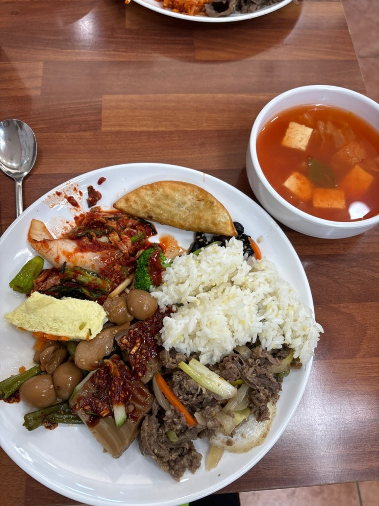  점심메뉴추천 한식뷔폐