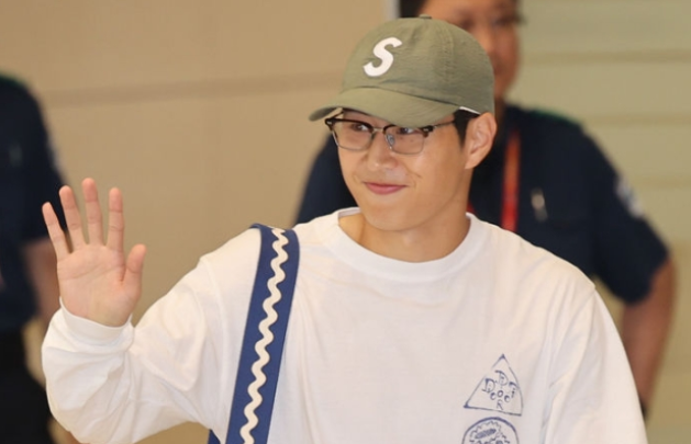<b>이강인</b>, <b>두산</b>그룹 5세 '박상효' 파리 <b>데이트</b> 열애설