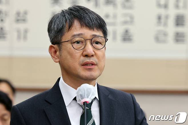 '사의 표명' 임관혁 <b>서울고검장</b> "검찰 과부하 걸려…인지수사... 